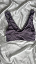 Load image into Gallery viewer, Light Purple V-Neck Bra (Align6)
